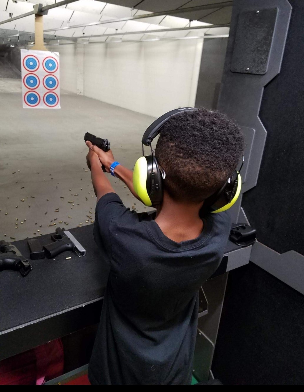 New shooter attending a beginner Intro to Handgun safety and fundamentals class with Gideon Training Solutions in DFW. Beginner-friendly three-hour course covering essential firearm safety rules, basic handgun mechanics, and responsible gun ownership for first-time shooters. Intro to handgun class Dallas. Beginner firearms training Fort Worth. Handgun safety class Mansfield Texas. Firearms safety training DFW.